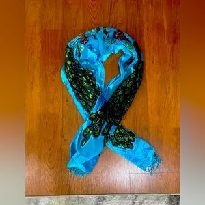 Woman scarf blue green peacock’s.